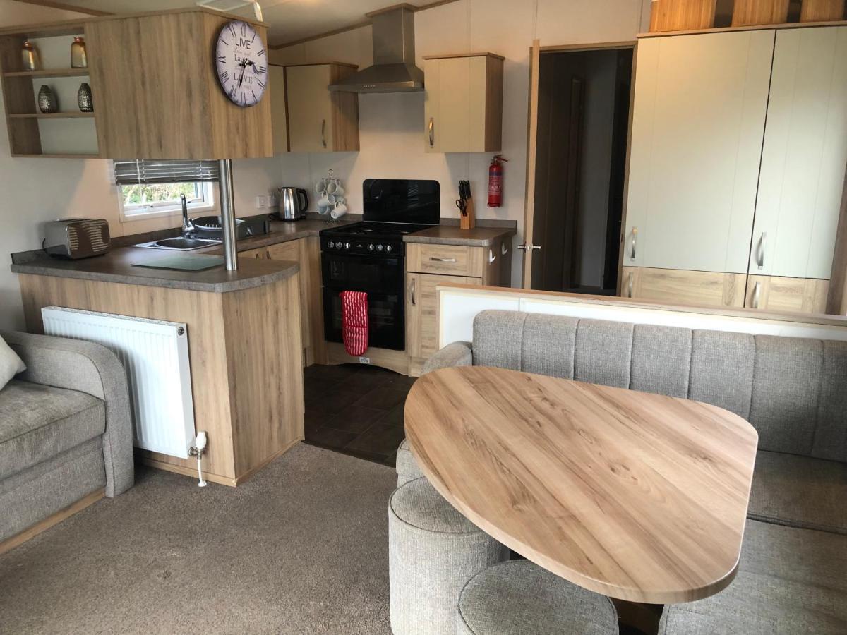 Classy Caravan With Ample Space Bembridge Extérieur photo
